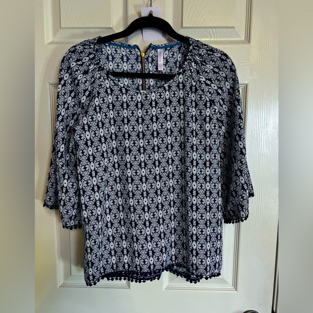 Navy and Blue Top | Size Medium
